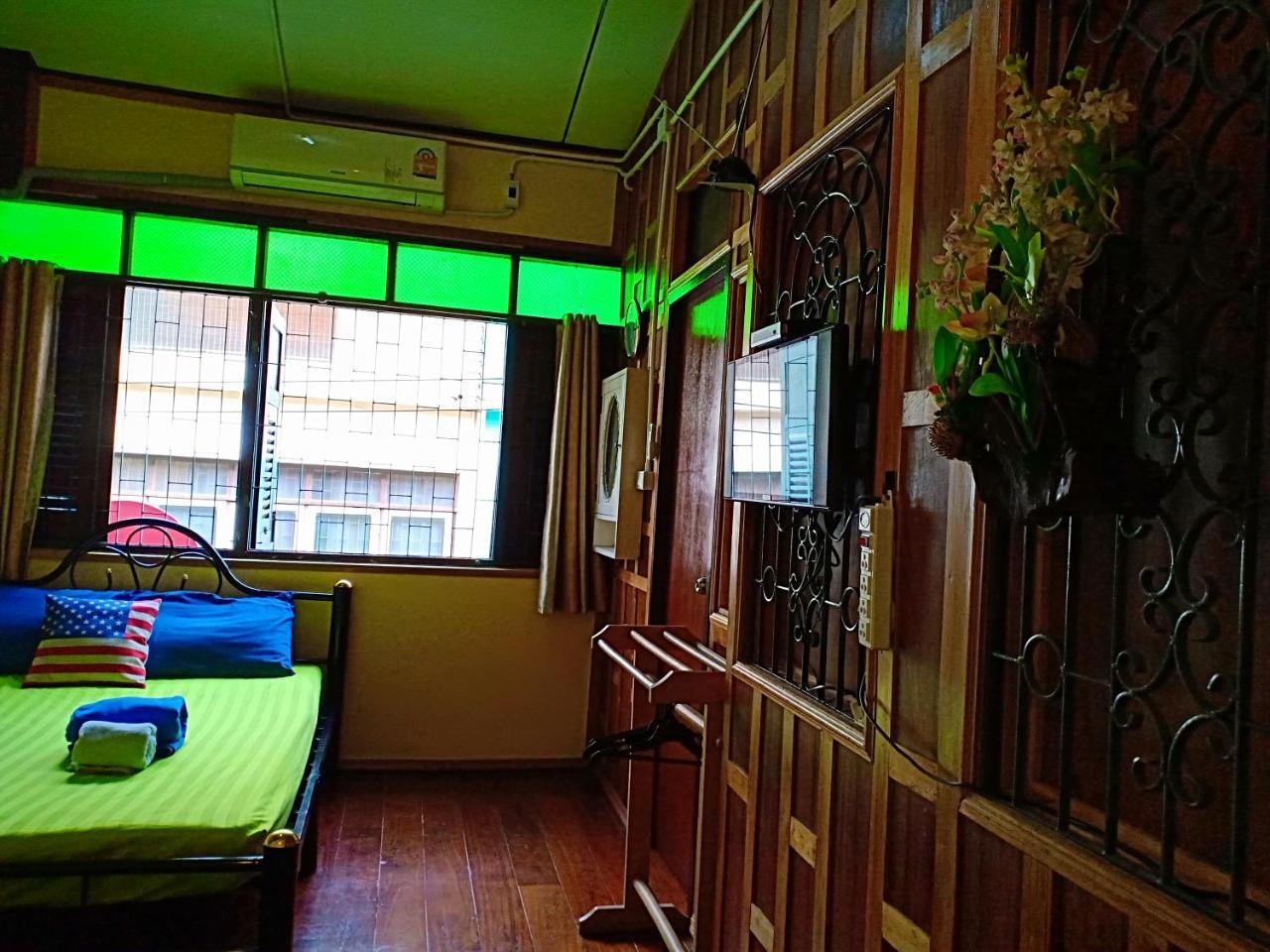 Hotel Santo House à Bangkok Extérieur photo